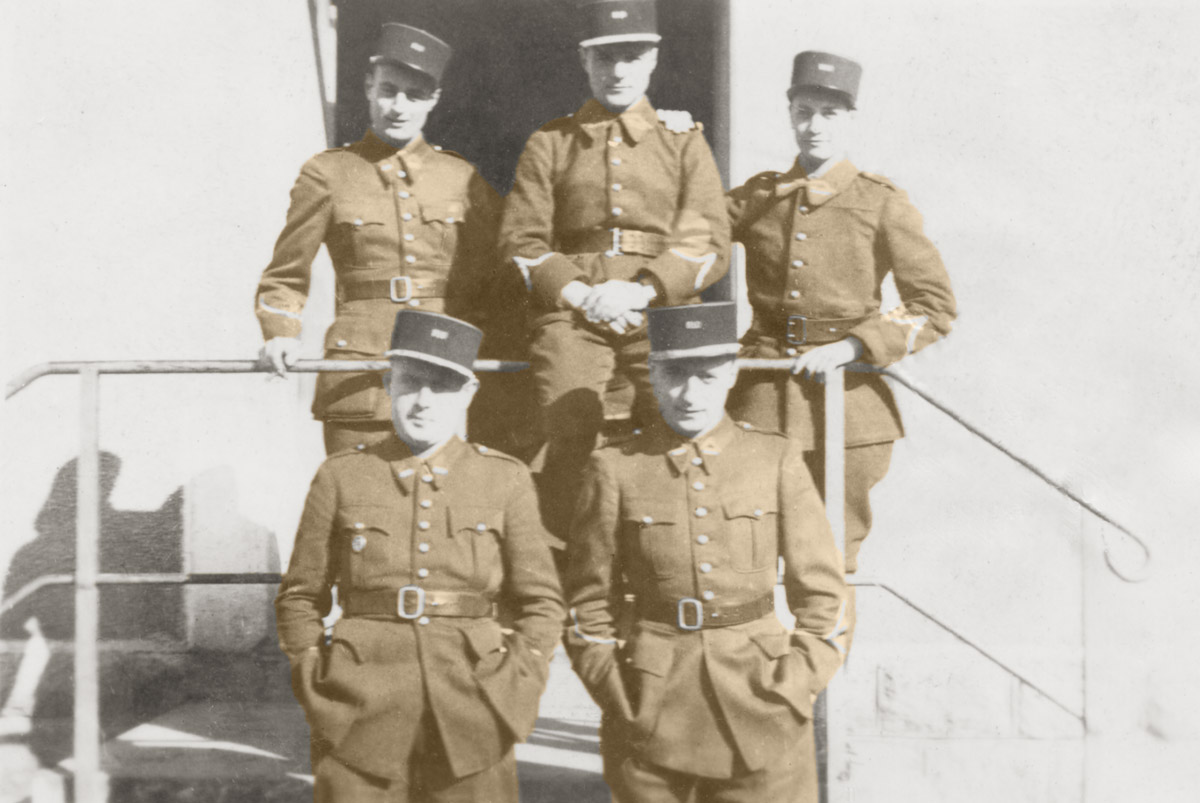 Photo groupe soldats couleur uniforme