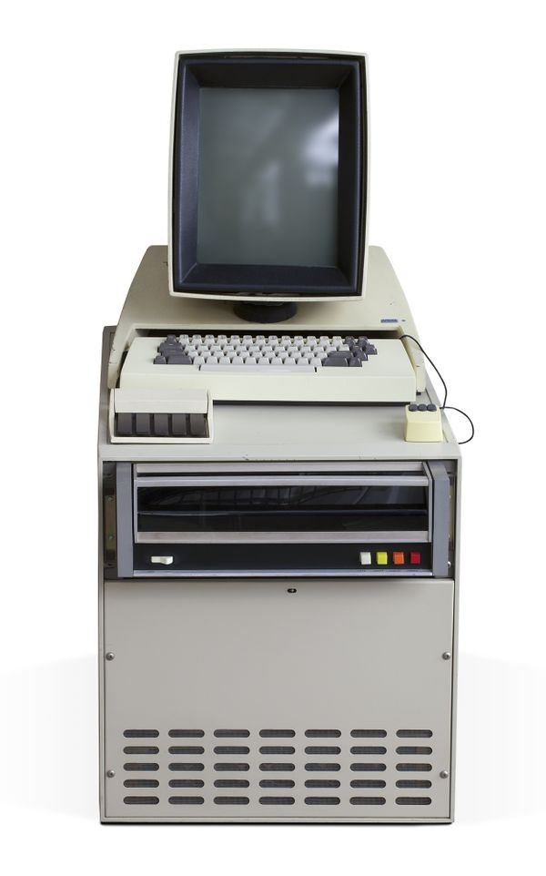 Ordinateur XEROX ALTO avant mac